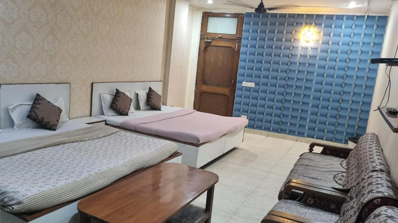 Hotel Swapnil International New Delhi India